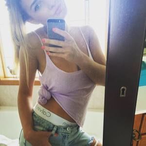 Meet your Posher, Brooke